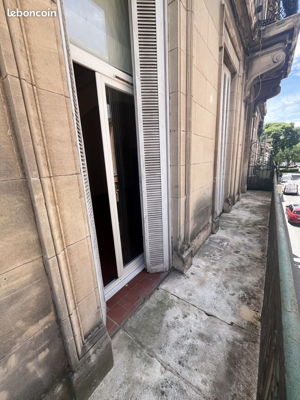 Appartement 4 pièces 122 m² · à Nîmes · 122 m² · 1 020 €