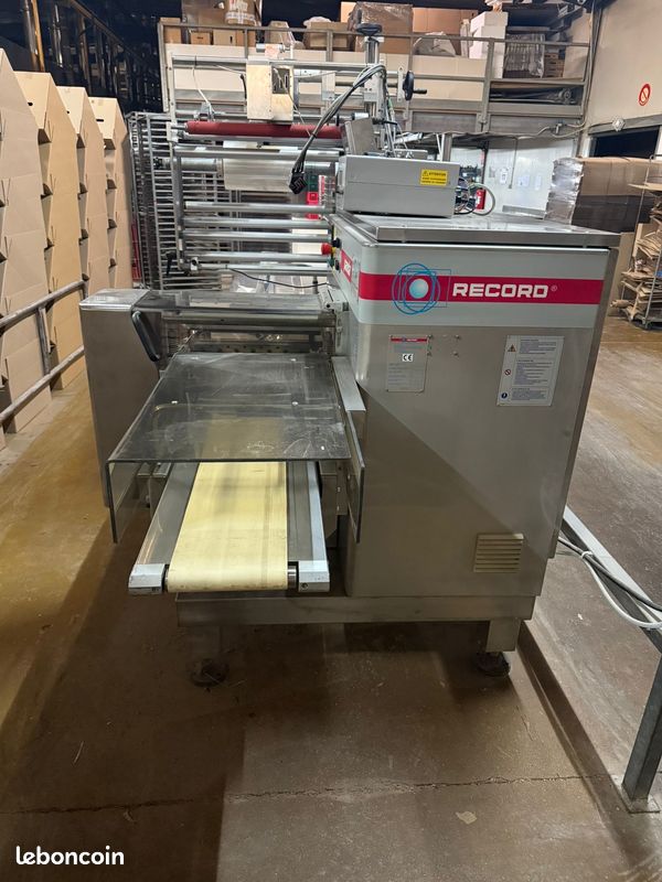 Machine d’emballage Flowpack PANDA – SERMATEC – Emballage automatique + impression (image 1)