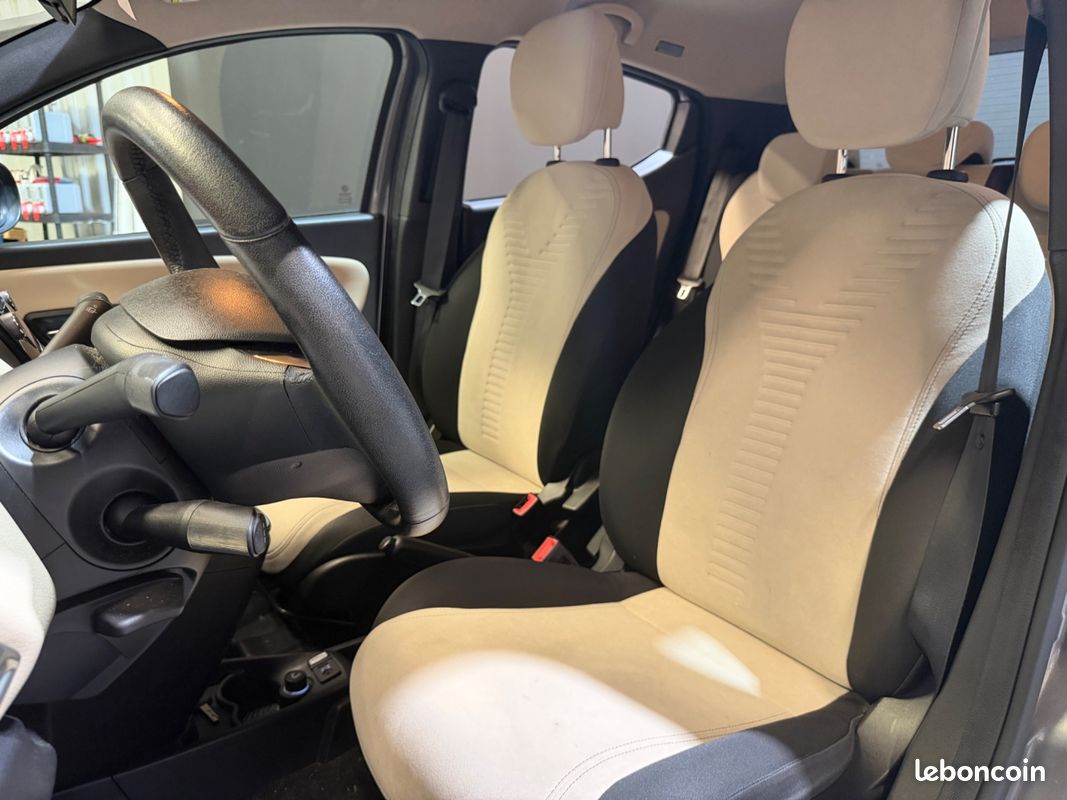 LANCIA YPSILON 1.2 70ch - suivi complet - 2 eme mains (image 5)