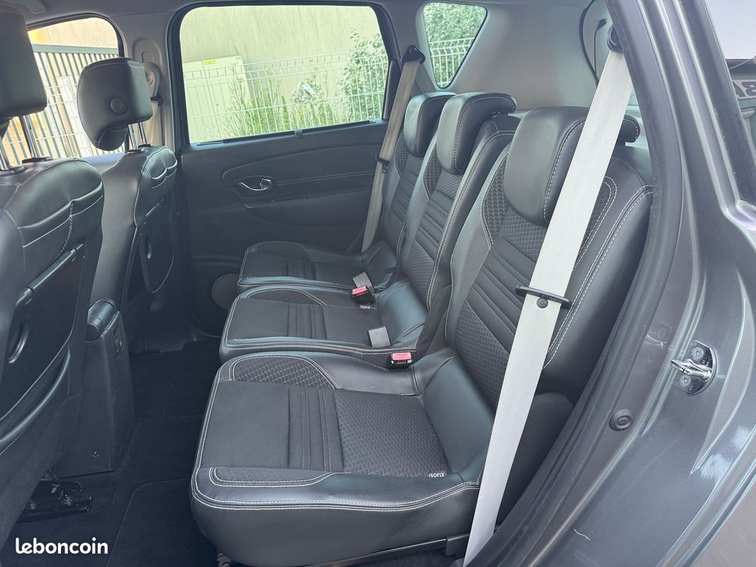 Renault SCENIC III 1.5 DCI 110CH BOSE 2015 EDC (image 9)