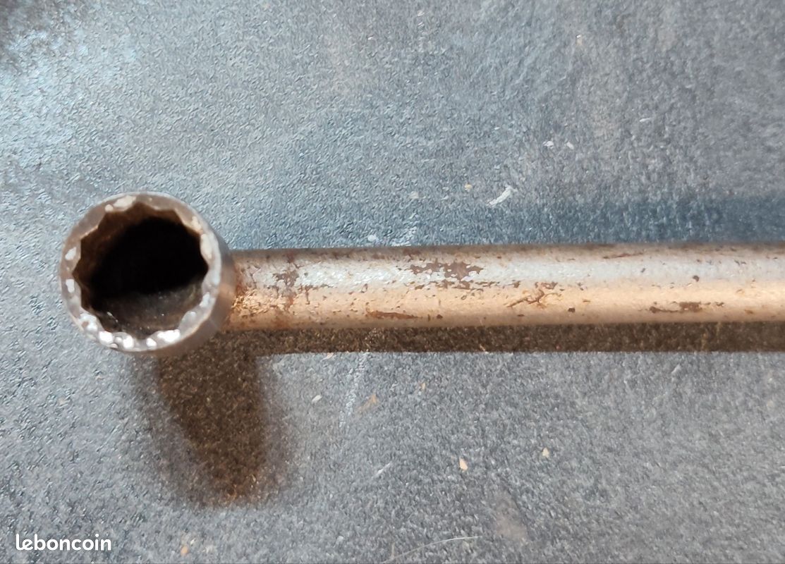 Clé à pipe FACOM 16 numéro 72 (image 2)