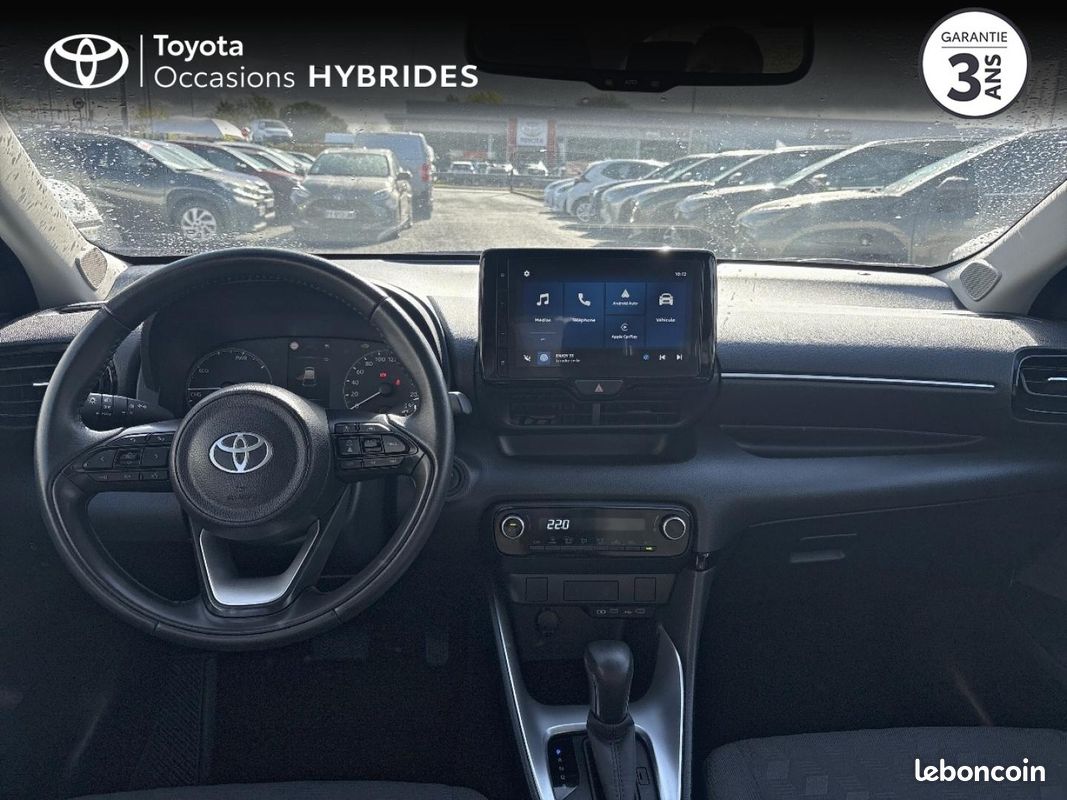 Toyota Yaris 116h Design 5p MC24 (image 8)