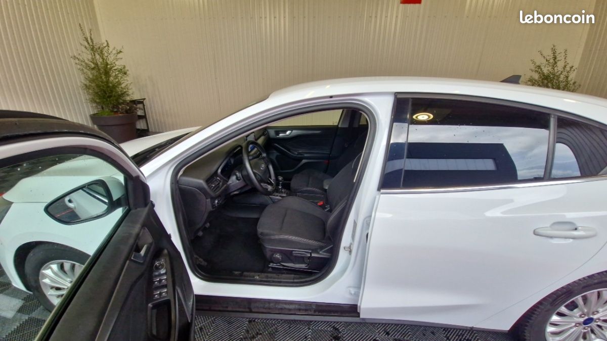 Ford Focus 1.0 ECOBOOST 125 SS TITANIUM X BUSINESS (image 10)