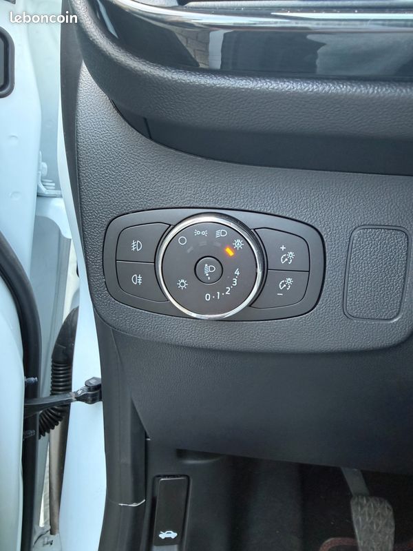 Ford puma 1.0 flexfuel ethanol 125 ch hybrid mhev st-line carplay radar de recul (image 15)