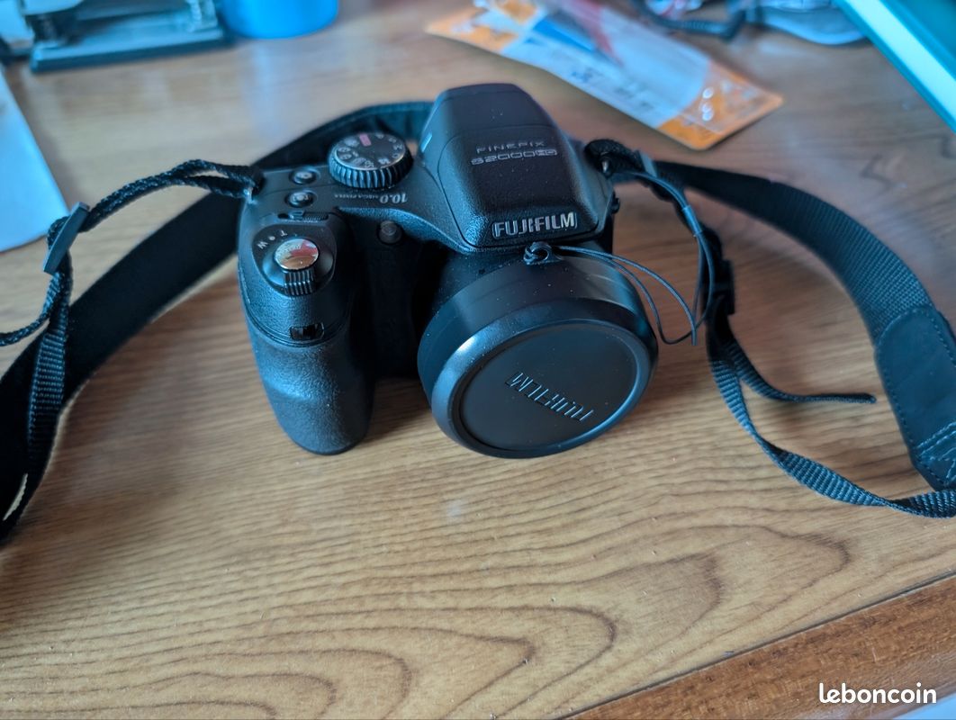 FUJIFILM FINEPIX S2000HD / BRIDGE / EN BOITE AVEC