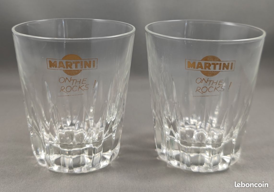 Lot 2 verres Martini (image 1)