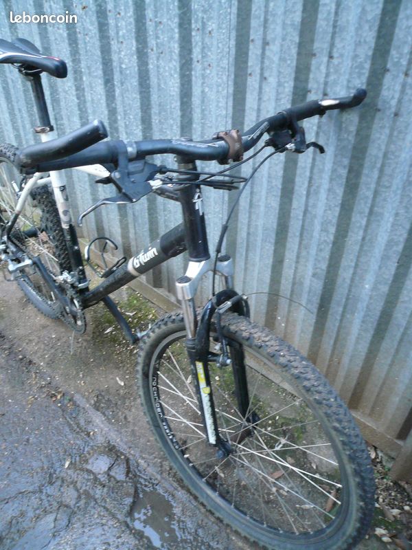 Vélo VTT 26 pouces Rockrider Btwin très bon état, révisé taille L (image 4)