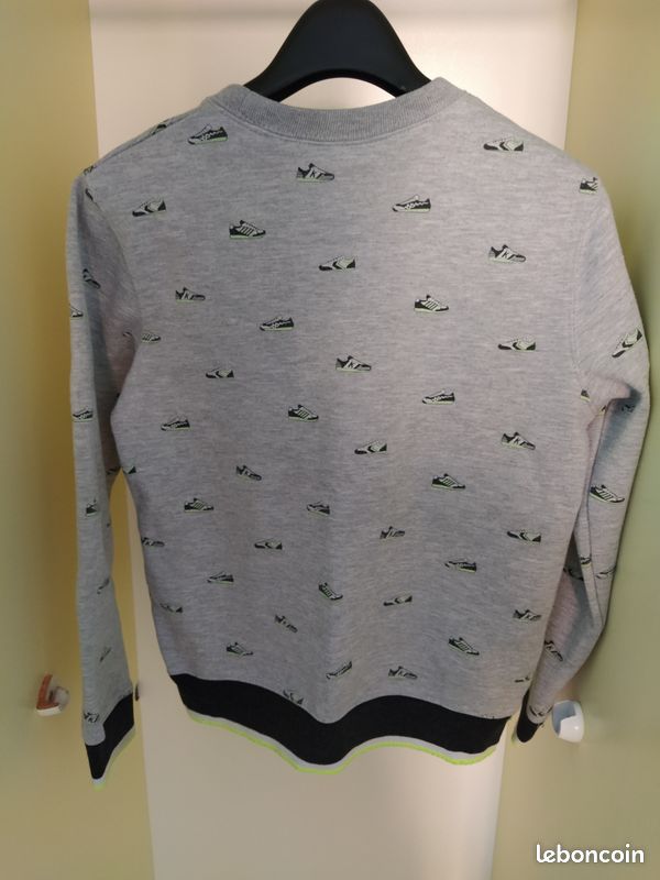IKKS - pull gris motifs chaussures - 10 ans - TBE (image 2)