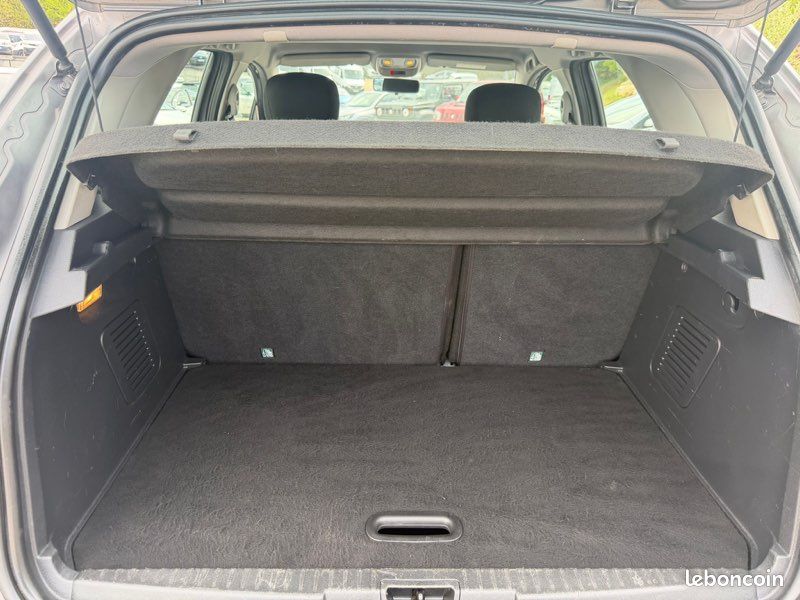 Renault captur ph2 1.5 dci 90ch edc intens faibles kms excellent état (image 10)