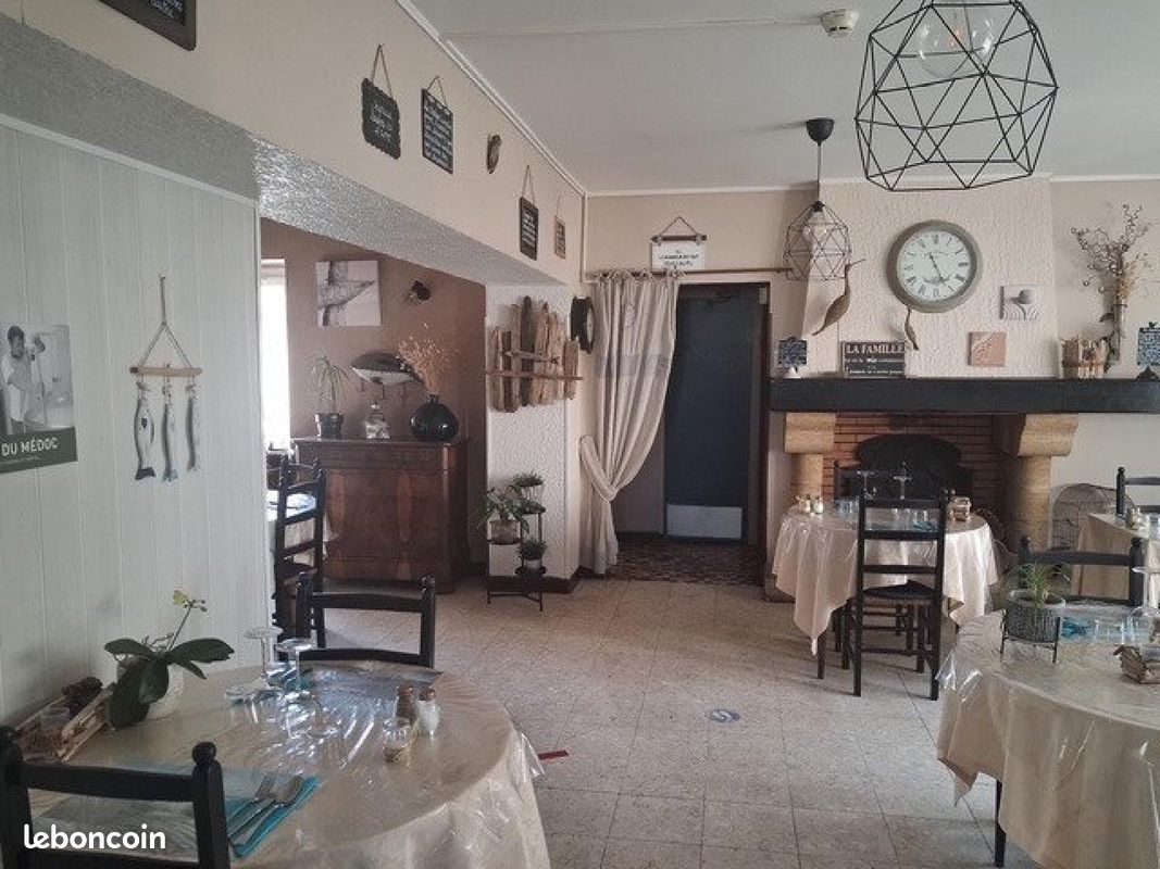 Local 537 m² VENDAYS-MONTALIVET (image 5)