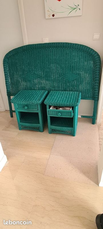 Tête de lit et tables de nuit (image 1)