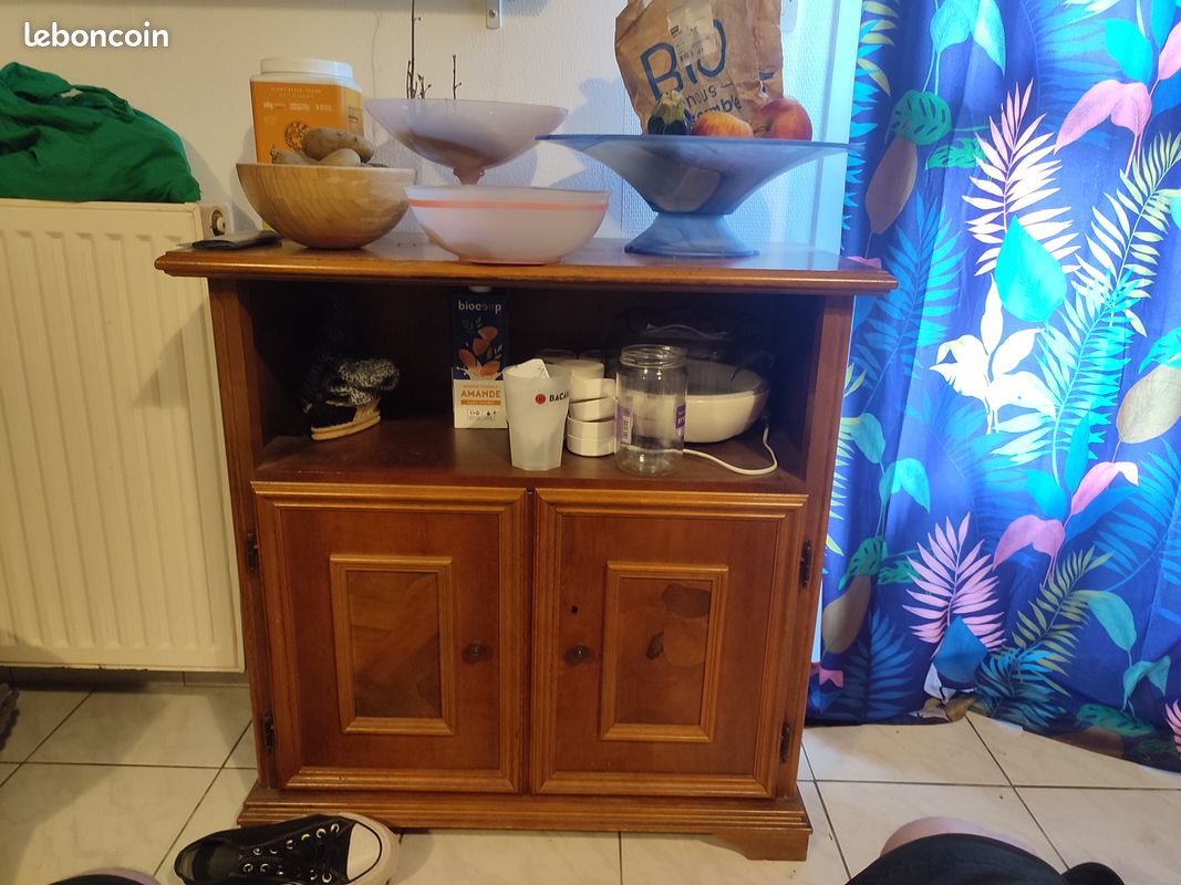 Meuble en bois vintage (image 1)