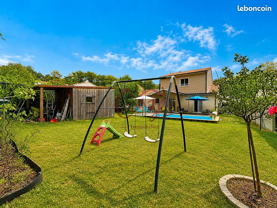 Maison 7 pièces 155 m² · à Latresne · 155 m² · 489 000 €