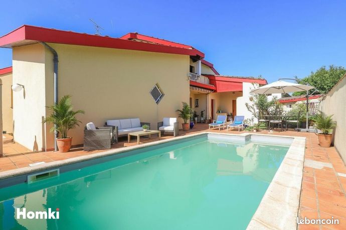 Villa 8 pièces 195 m²
