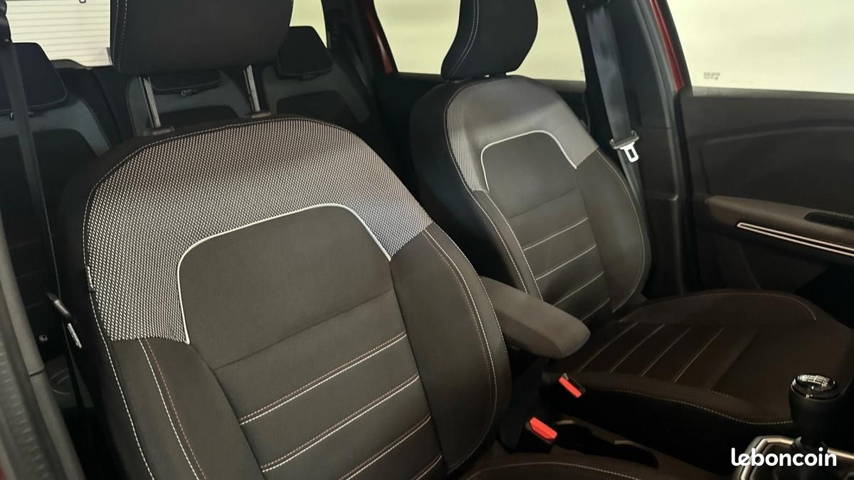 Dacia Jogger 1.0 TCE 110 EXTREME PLUS (image 14)