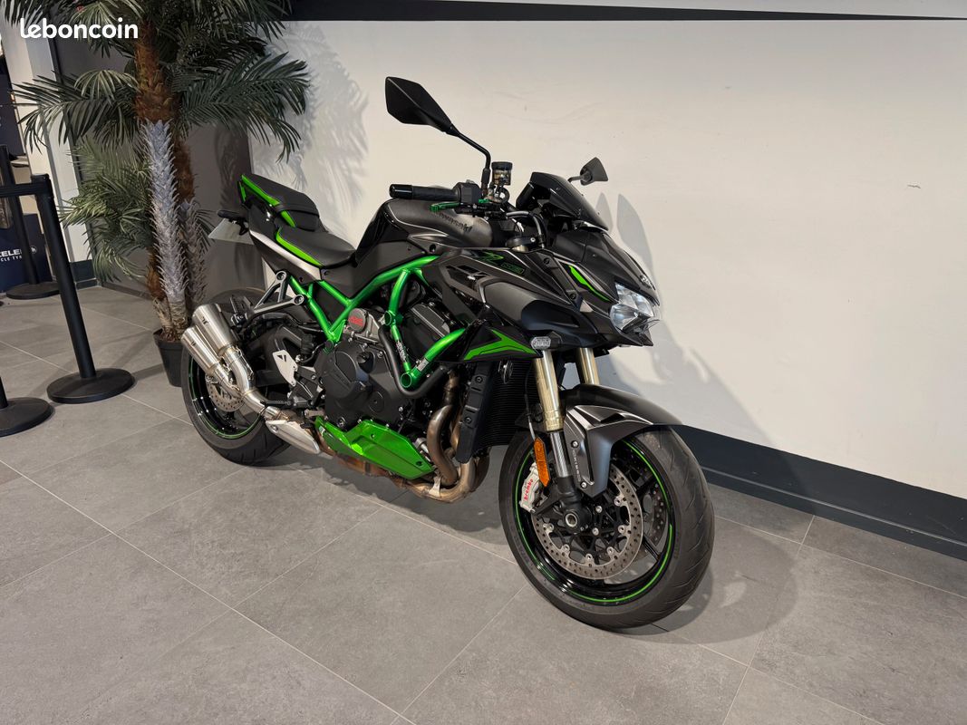 Kawasaki z h2 se 2024 800 kms Motos