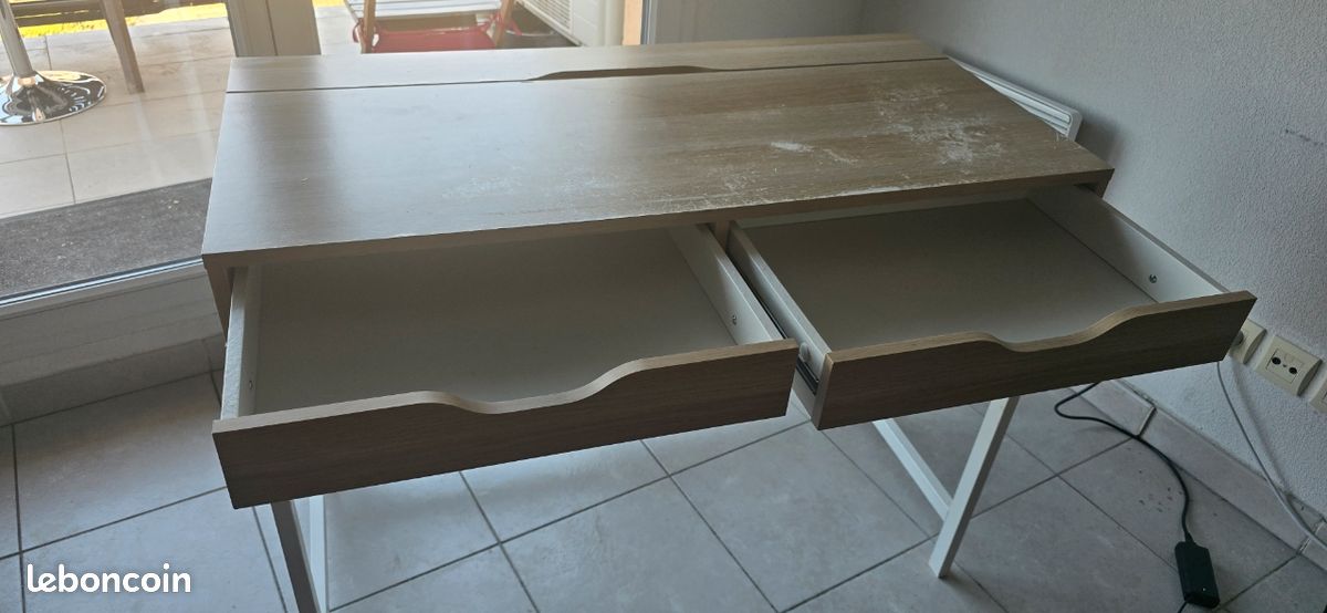 Bureau Alex (image 2)