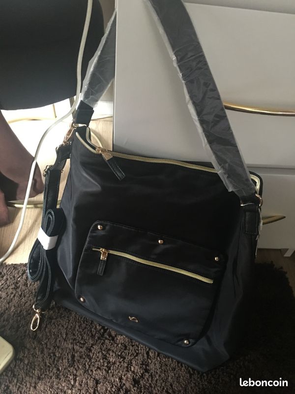 Sac noir et or neuf Carpisa (image 1)