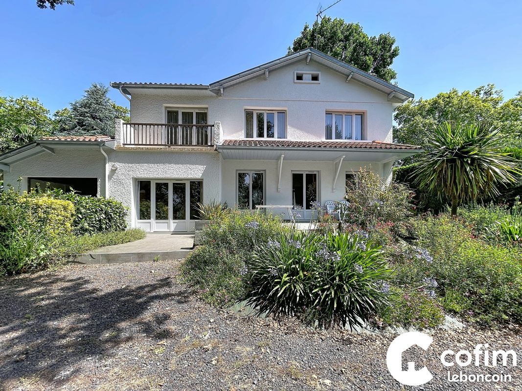 Maison 6 pièces 170 m² · à Pau · 170 m² · 575 000 €