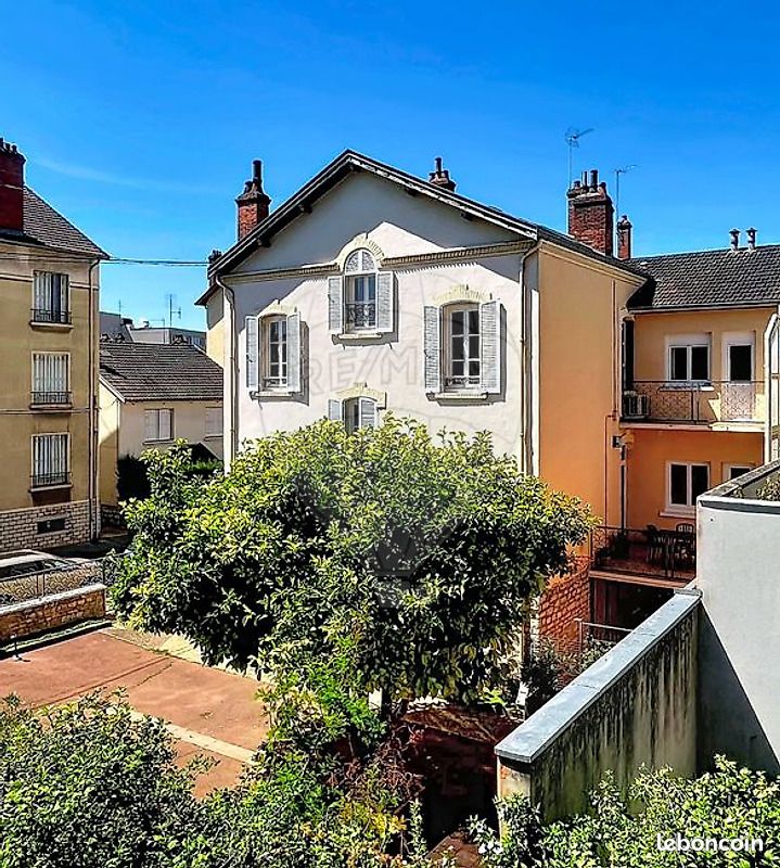 Maison 7 pièces 220 m² · à Chalon-sur-Saône · 220 m² · 498 000 €