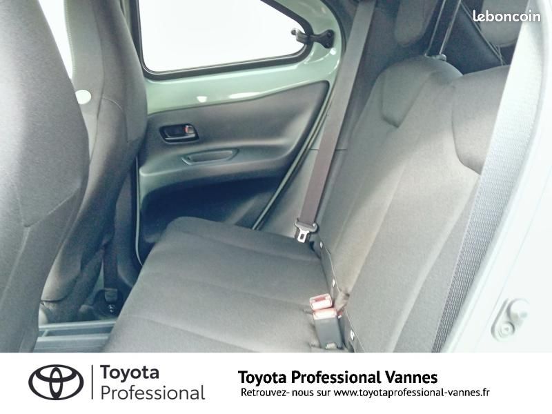 Toyota Aygo X 116h Graphic (image 11)