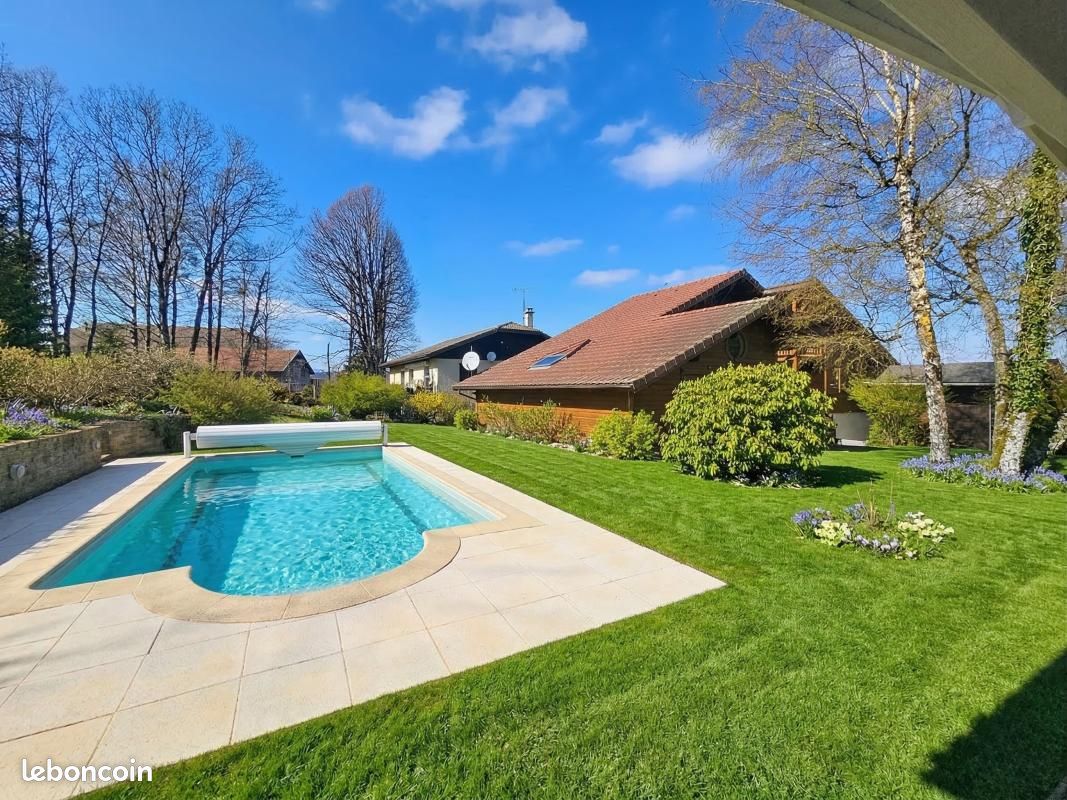 Maison 7 pièces 153 m² · à La Roche-sur-Foron · 153 m² · 475 000 €