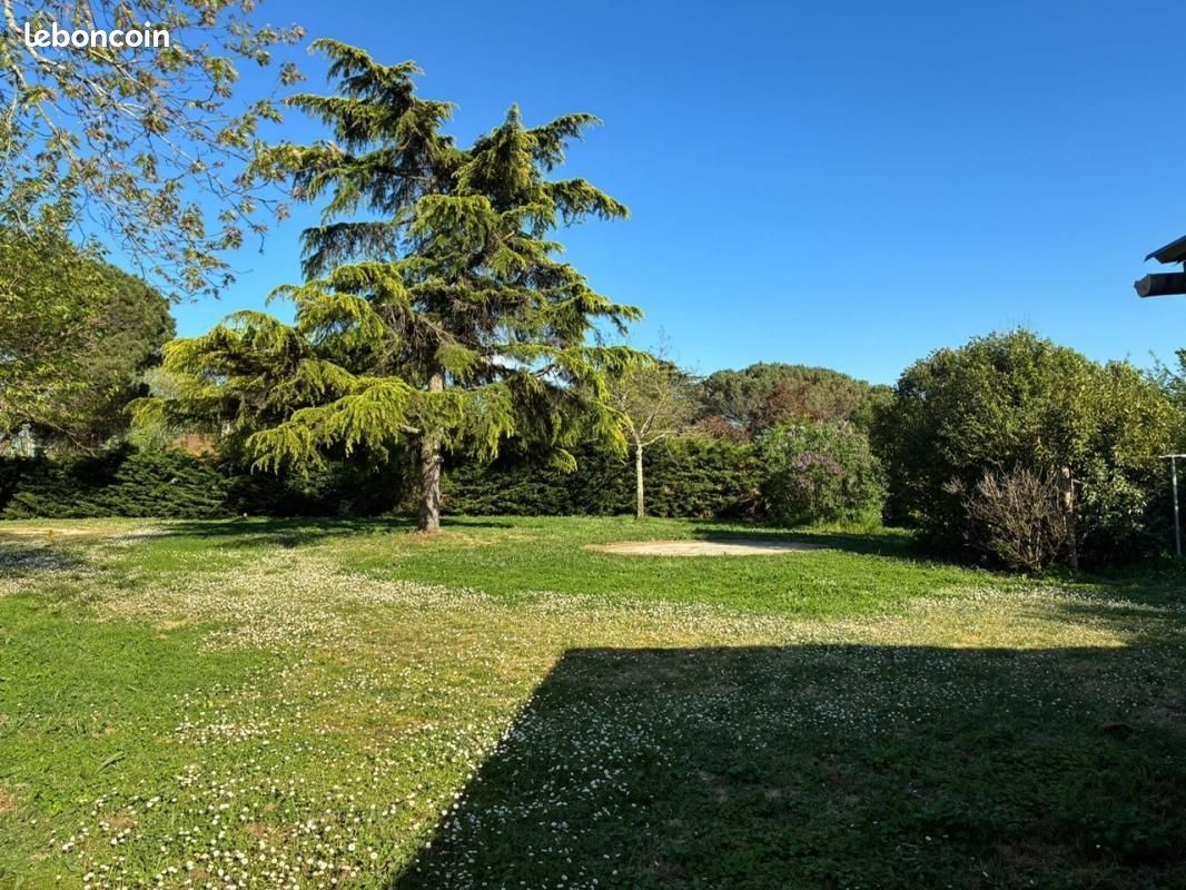 Terrain 1 180 m² Saint Caprais De Bordeaux · à Saint-Caprais-de-Bordeaux · 140 000 €
