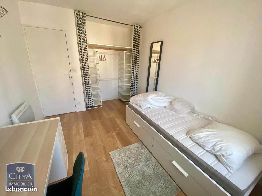 Appartement 1 pièce 11 m² · à Toulon · 11 m² · 405 €
