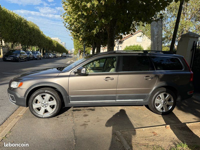 Volvo xc70 2.4 d5 185 summum - garantie 6 mois (image 2)