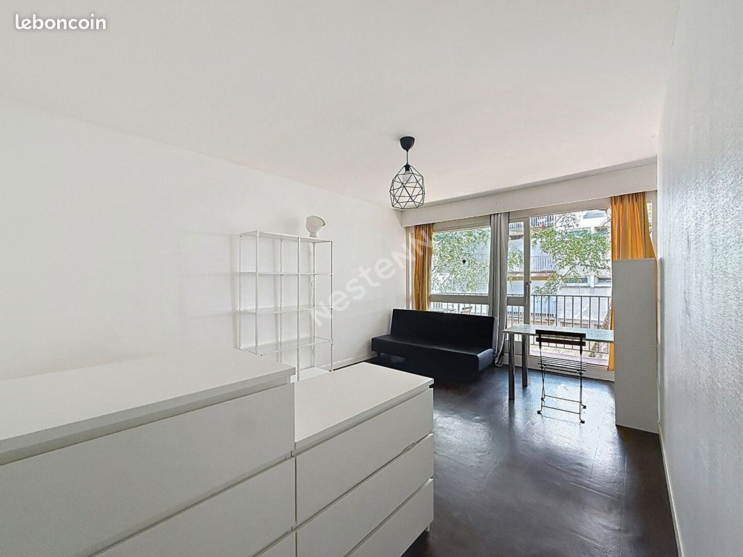 Appartement 1 pièce 25 m² · à Nantes · 25 m² · 575 €