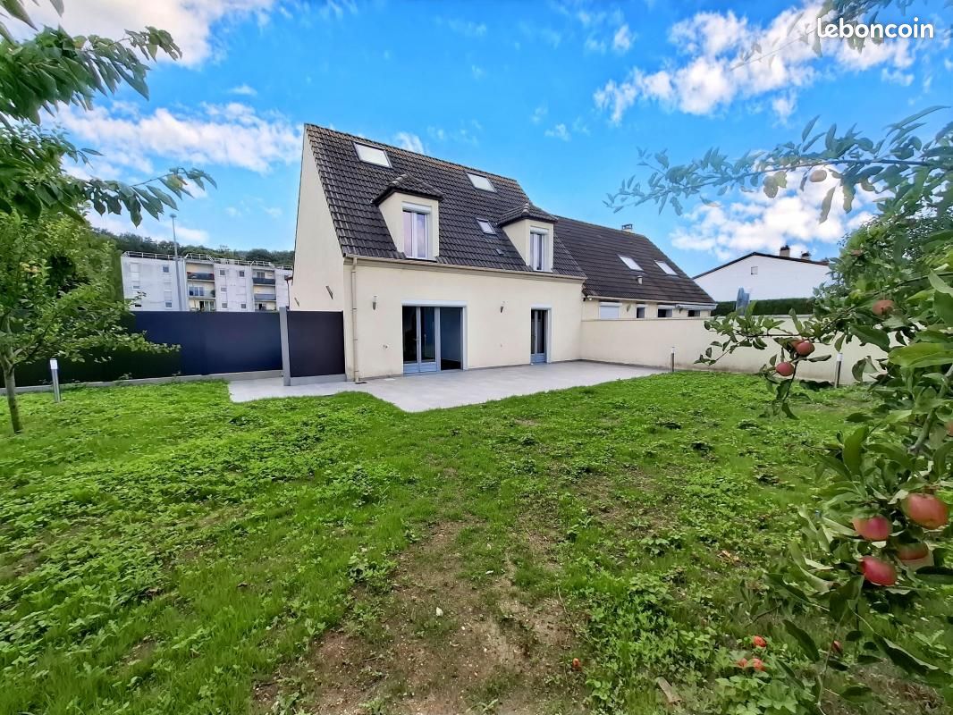 Maison 5 pièces 110 m² · à Cuise-la-Motte · 110 m² · 220 000 €