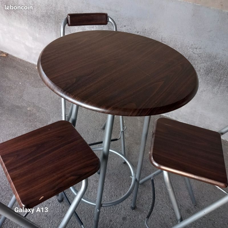 Table haute plus chaise (image 1)