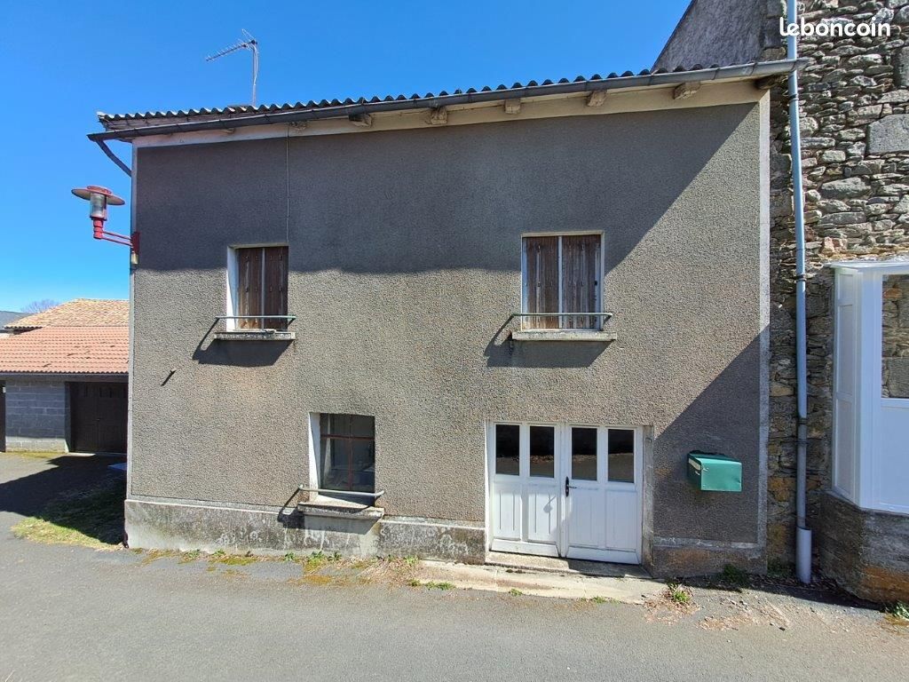 Maison 4 pièces 80 m² · à Montchamp · 80 m² · 37 100 €
