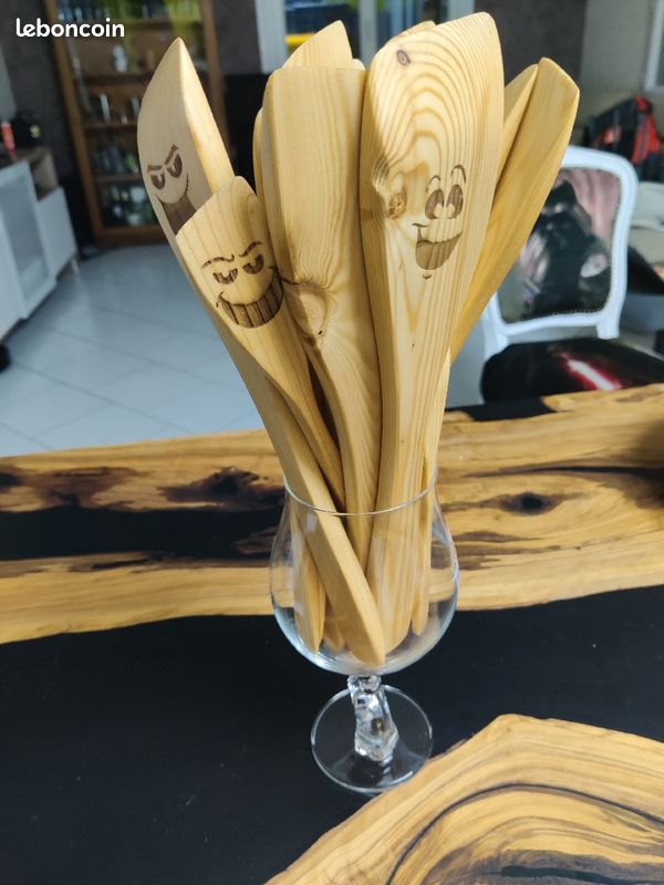 Spatules visages fait main (image 1)