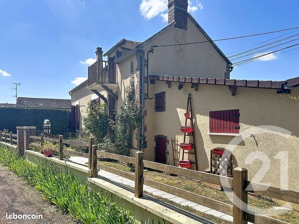 Maison 6 pièces 146 m² · à Bonnard · 146 m² · 167 000 €
