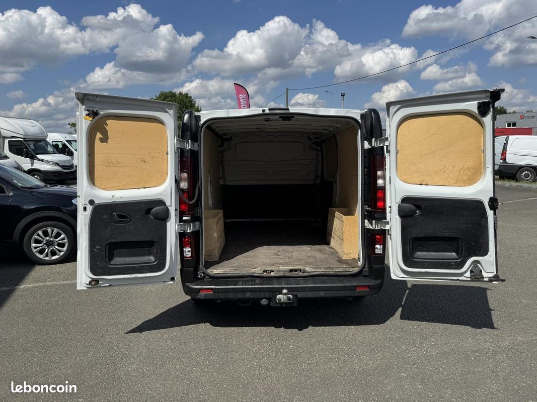 Renault trafic l2h1 2.0 dci 130ch grand confort (image 2)