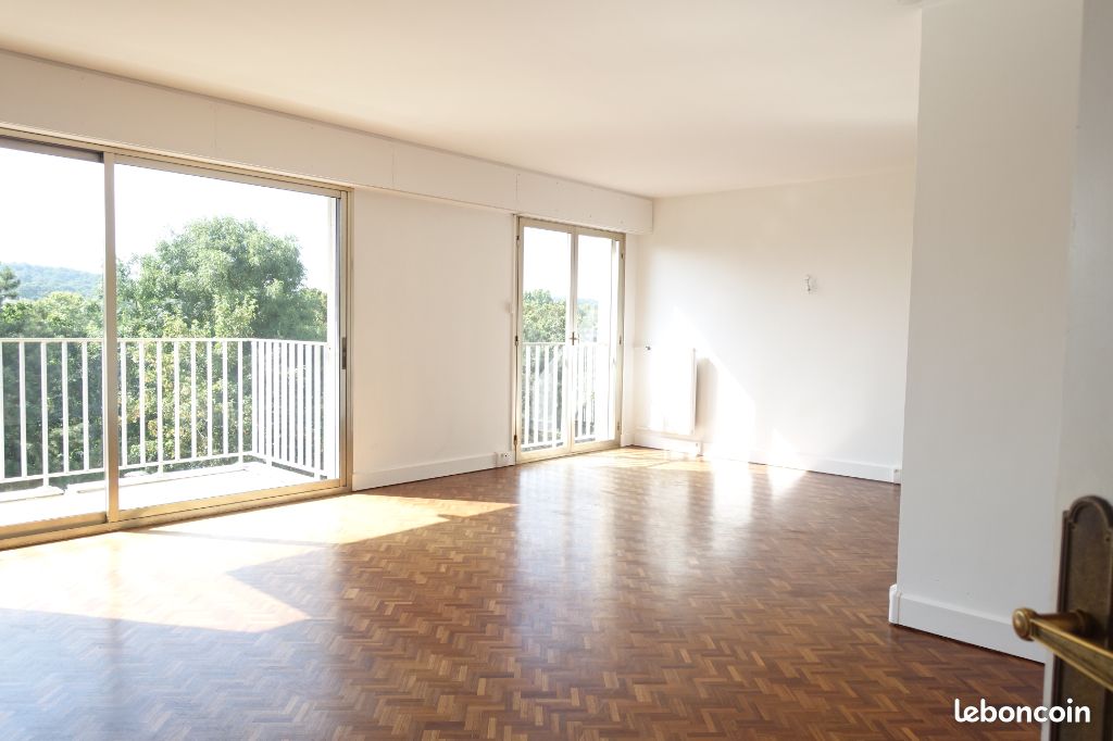 Appartement 5 pièces 116 m² · à Versailles · 116 m² · 551 000 €