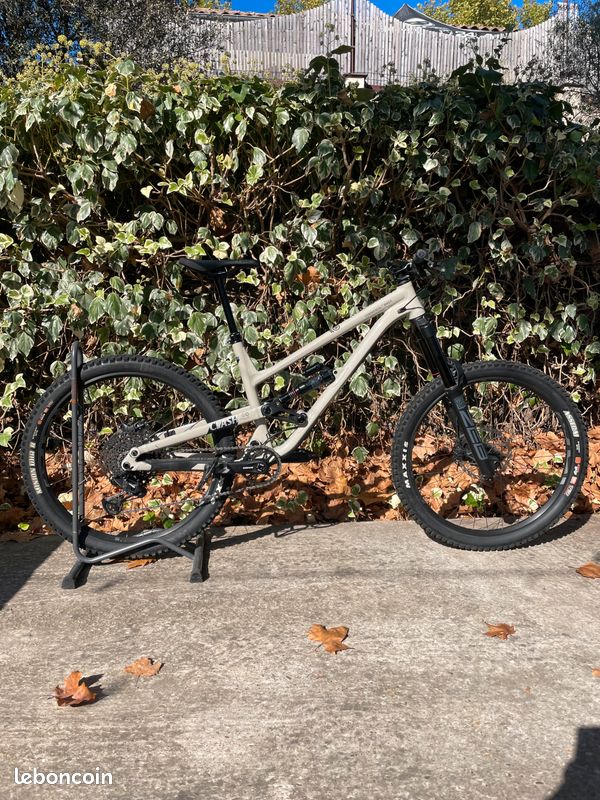 Commencal Clash Ride Sand Beige Vélos