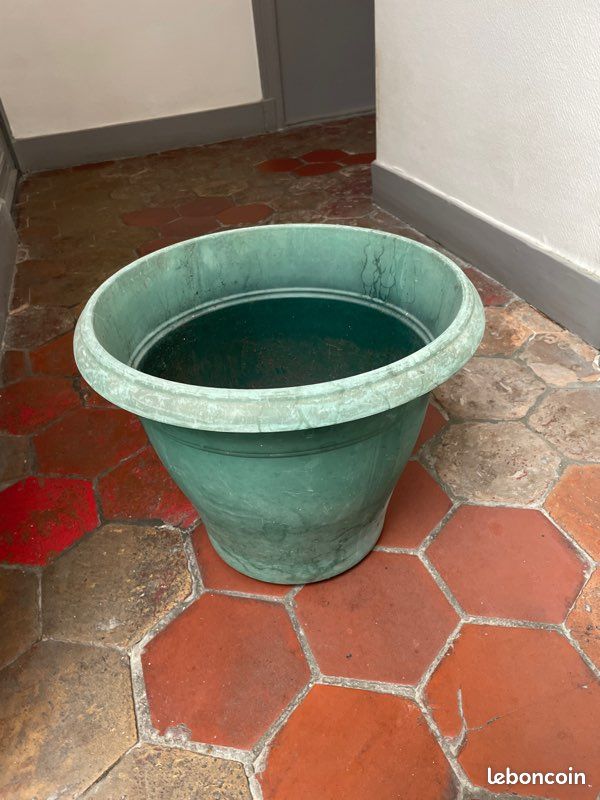 Bac plastique à réserve (image 1)