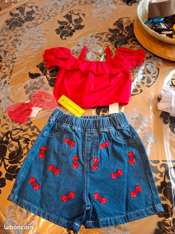 Lot De 3 Ensembles Pour Fille 2 Ans - Marques Ikks, Okaïdi, Occasion Très Bon état