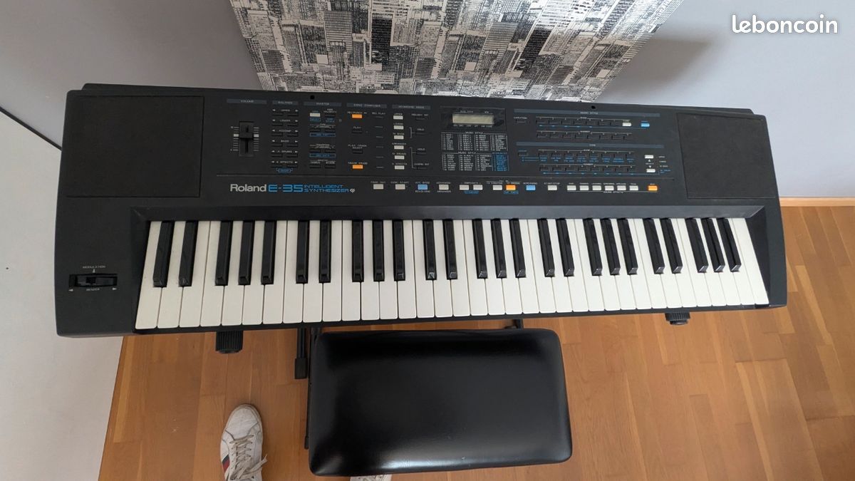 Synthétiseur ROLAND E35 (image 1)