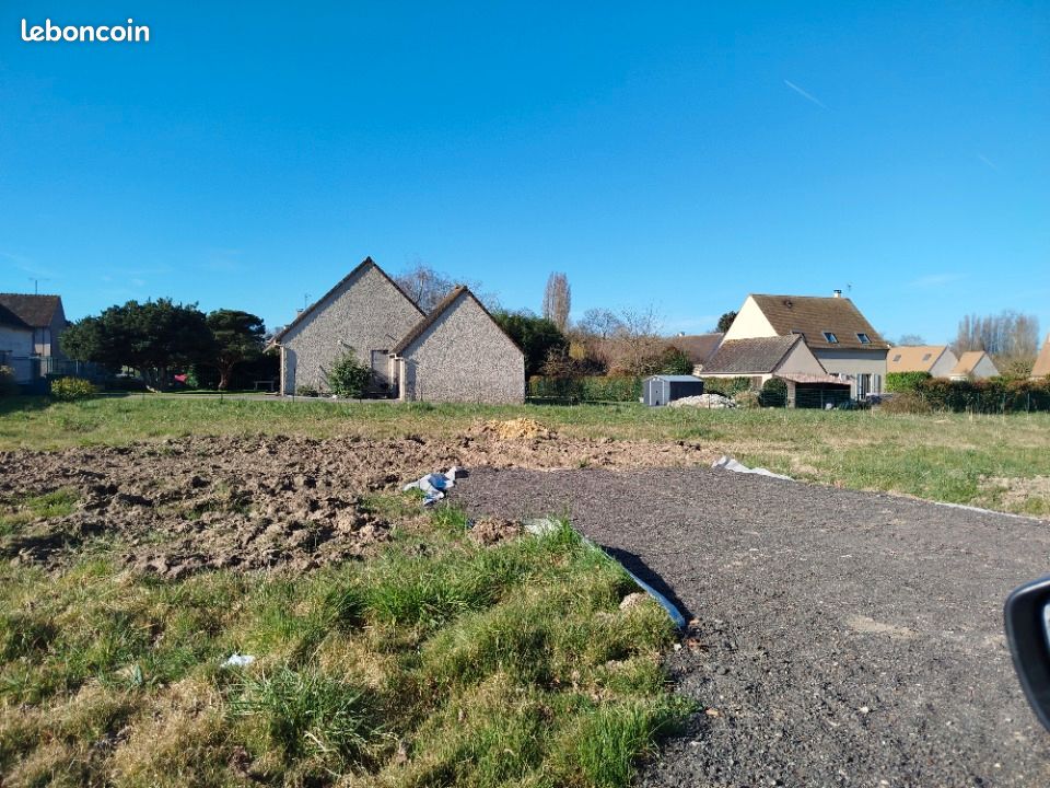 Terrain 635 m² · à Neauphlette · 99 900 €