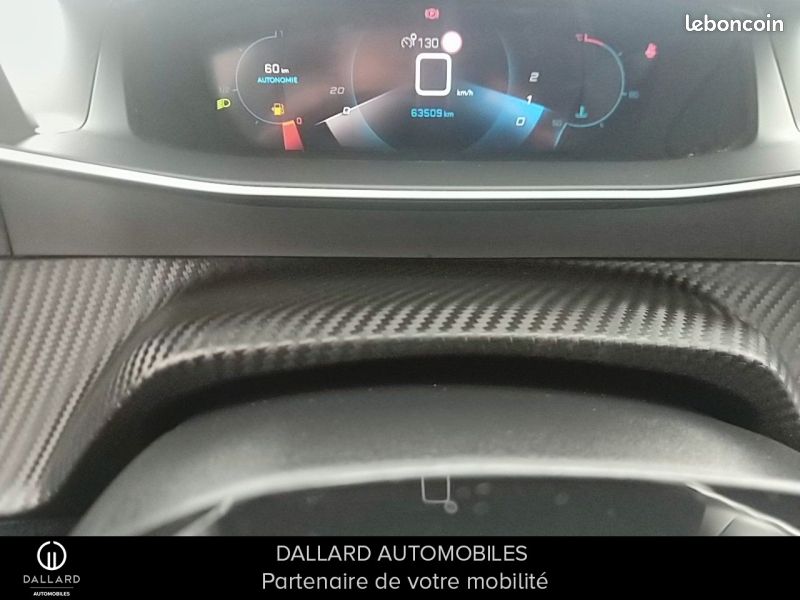 Peugeot 2008 1.2 PureTech 130ch S&S Allure (image 15)