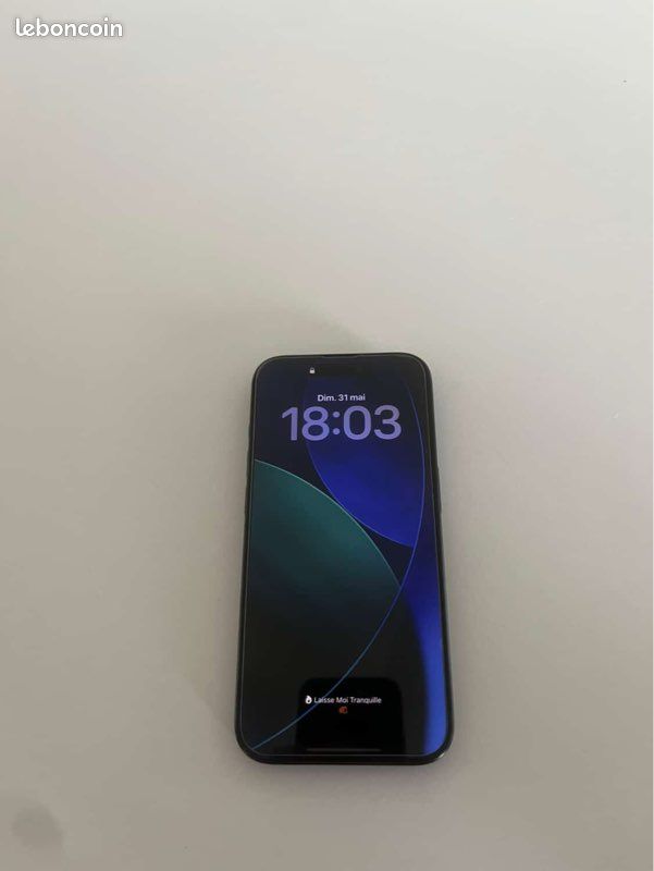 IPhone 15 pro 128go facture + boîte (image 1)