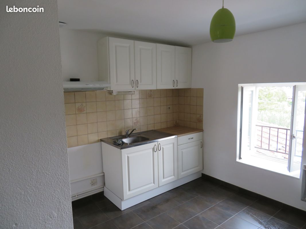Appartement 2 pièces 44 m² · à Saint-Uze · 44 m² · 420 €