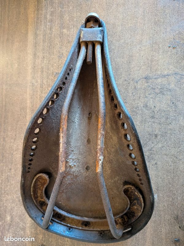 Selle Cuir WELCOME CROUPON GARANTI Pour Vélo Course Ou Randonneuse - Neuve D'époque