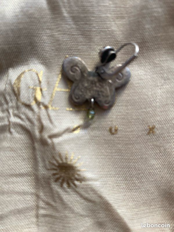 Boucles D'oreilles Papillons En Bois GAS - Pendantes Dorées Avec Cristaux