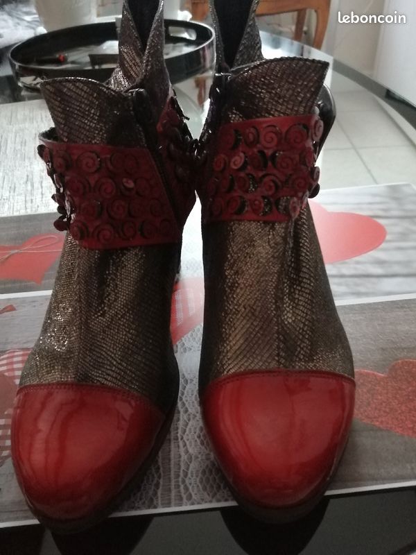 Boots à sequins gris argent /rouge vernis (image 2)