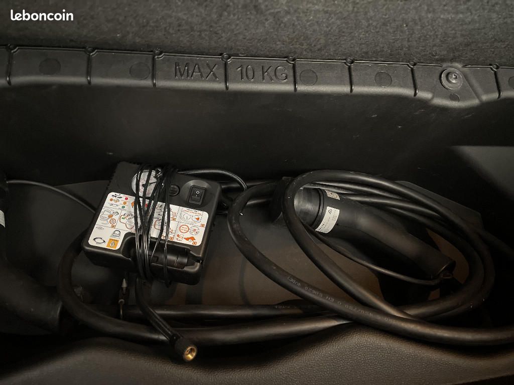 Renault Mégane E-TECH EV60 220 ch super charge Techno (image 17)