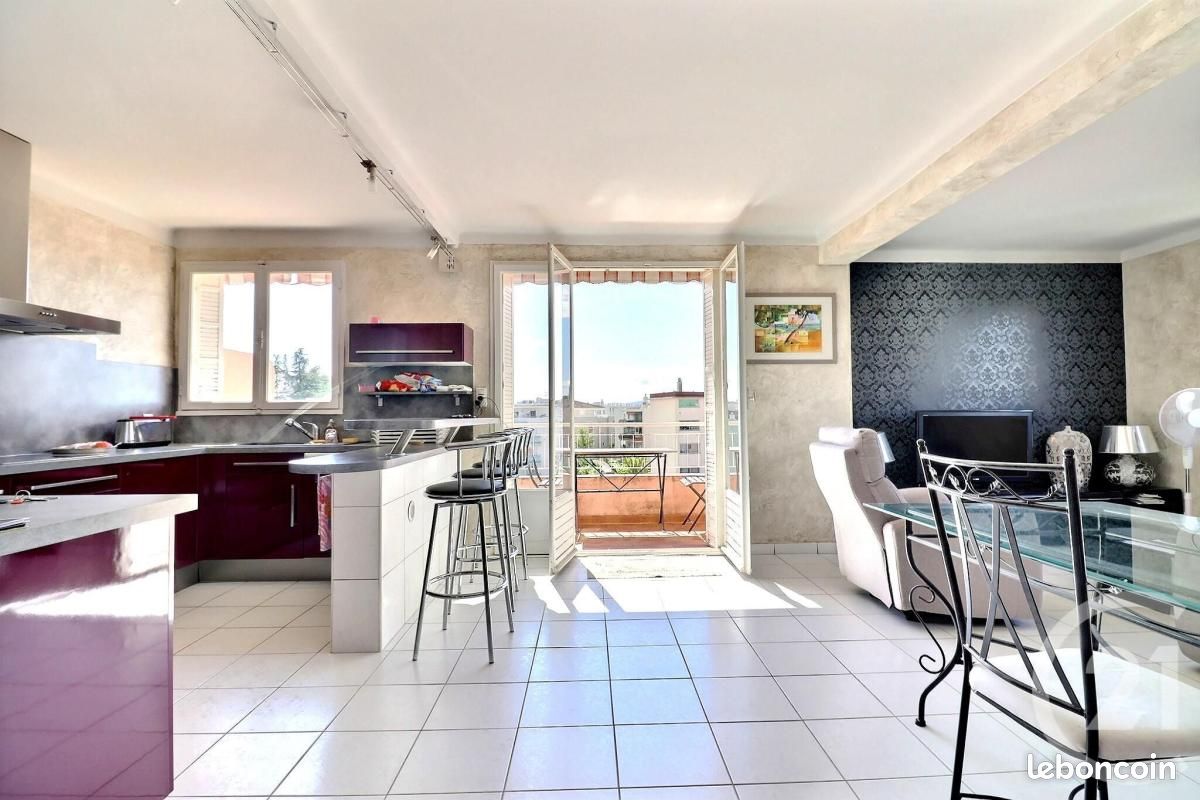 Appartement 3 pièces 64 m² · à Saint-Raphaël · 64 m² · 189 000 €